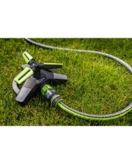 Zraszacz obrotowy trójramienny na podstawie - efektywne nawadnianie