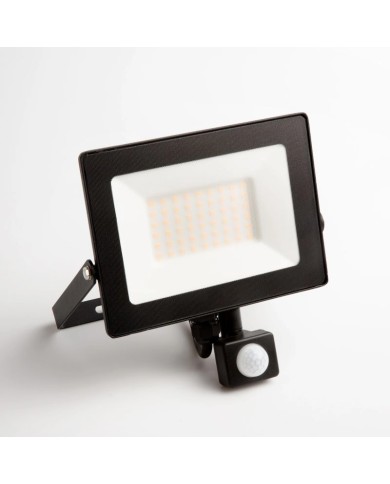 Naświetlacz LED 50W z czujnikiem PIR 4500LM 4000K - Energooszczędny Naświetlacz LED 50W z czujnikiem PIR 4500LM 4000K - Energooszczędny