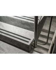 Taśma antypoślizgowa 25mm x 5m - Bezpieczne i trwałe rozwiązanie