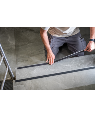 Taśma antypoślizgowa 25mm x 5m - Bezpieczne i trwałe rozwiązanie